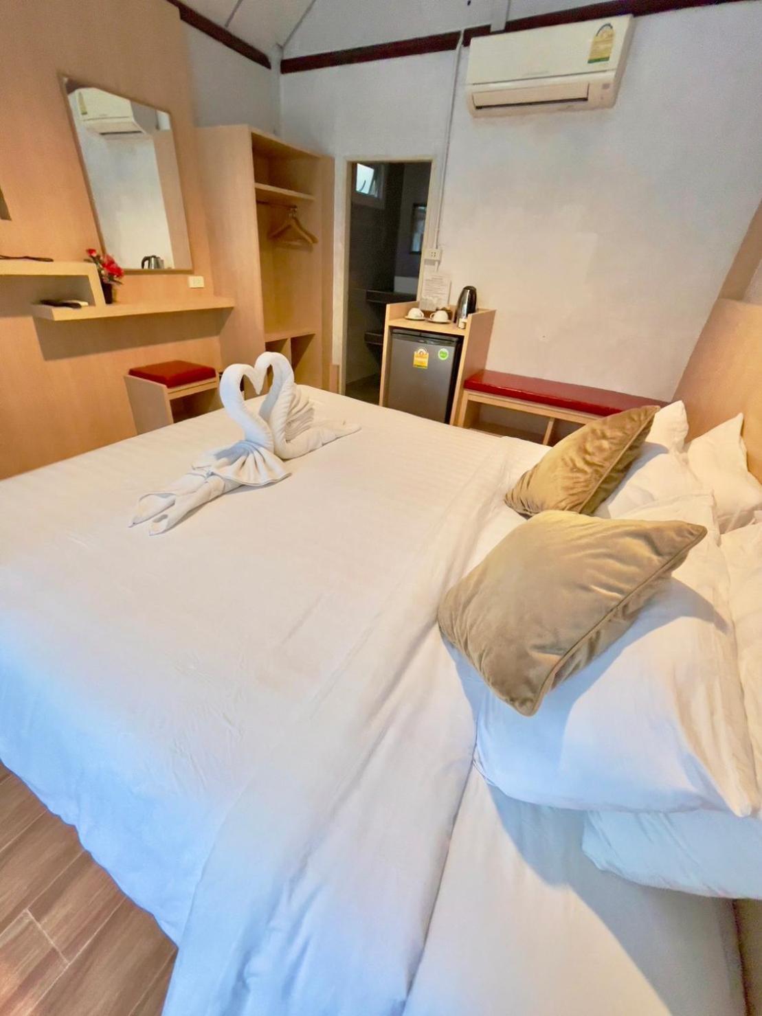 ที่พักพร้อมอาหารเช้า Sea To Moon 3*