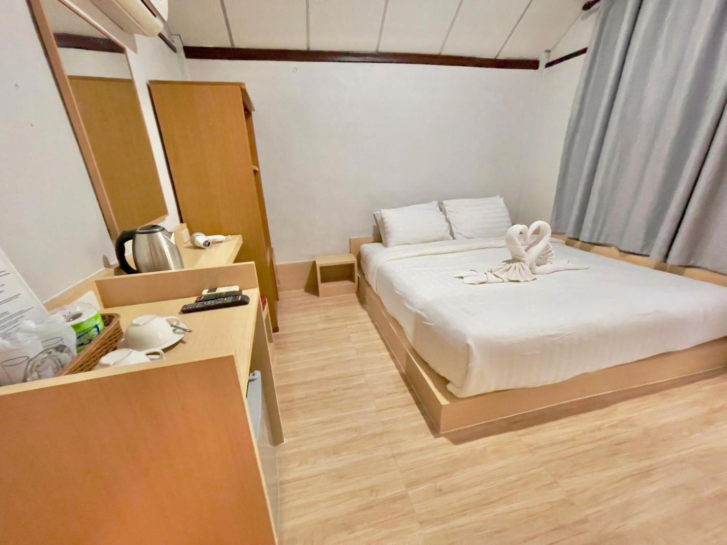 Sea To Moon 3* เกาะหลีเป๊ะ